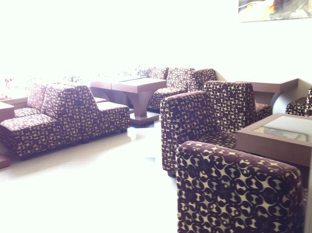 Grand Duta Hotel Palu Extérieur photo